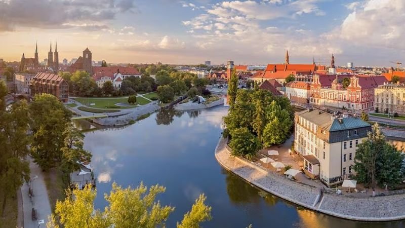 LOT Polish Airlines Poland Office