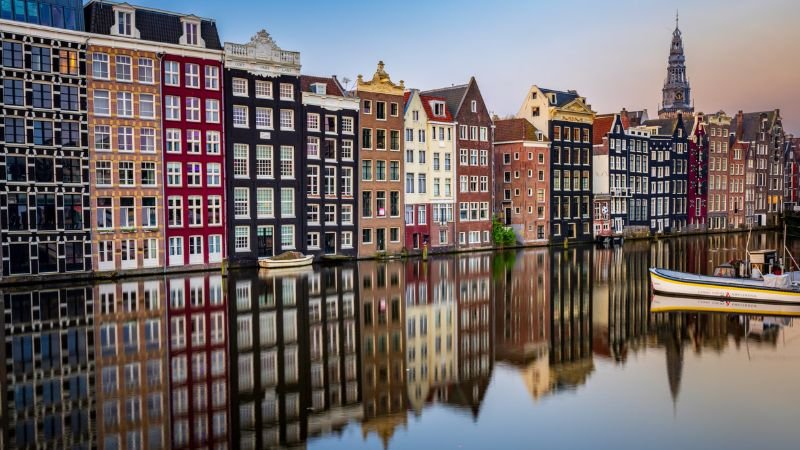 United Airlines Ticket Office in Amsterdam