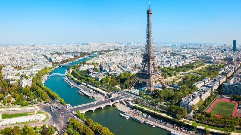 United Airlines Ticket Office in France