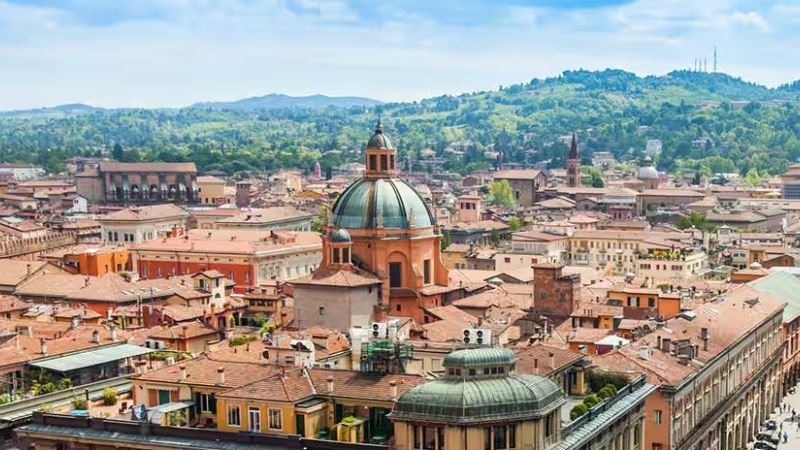 Lauda Airlines Bologna Office in Italy