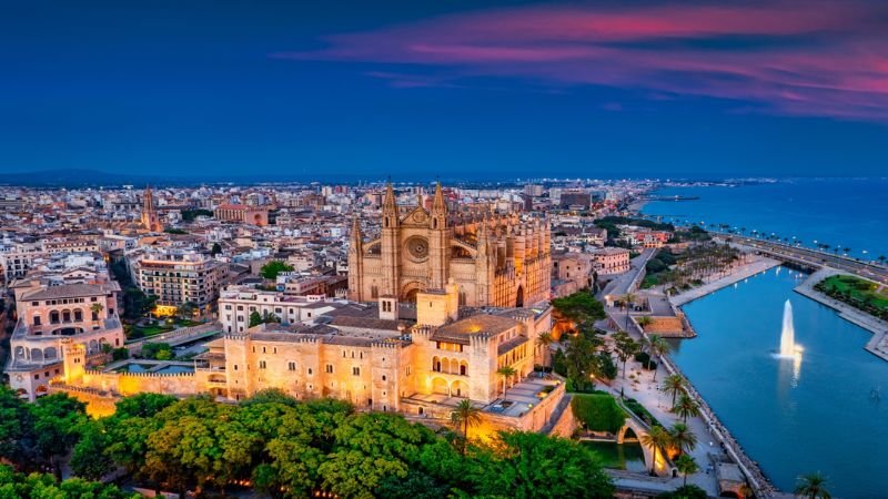Lauda Airlines Palma de Mallorca Office in Spain