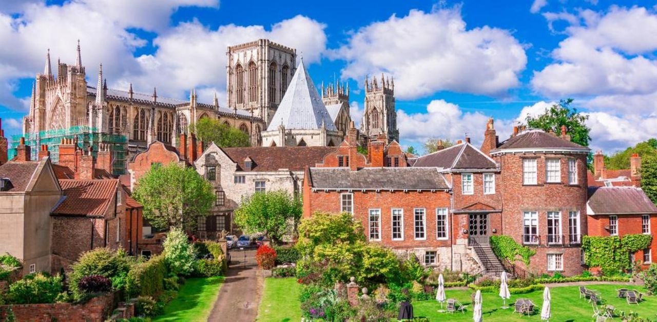 21 Air York Office in England